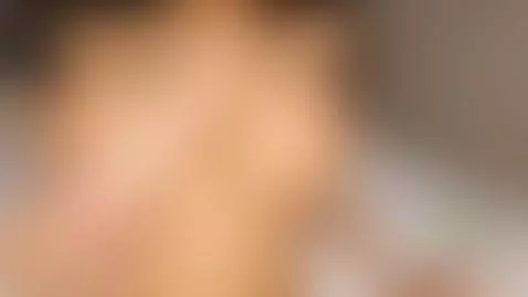 It's filling me to the brim, click to see it overflow by biancanoir