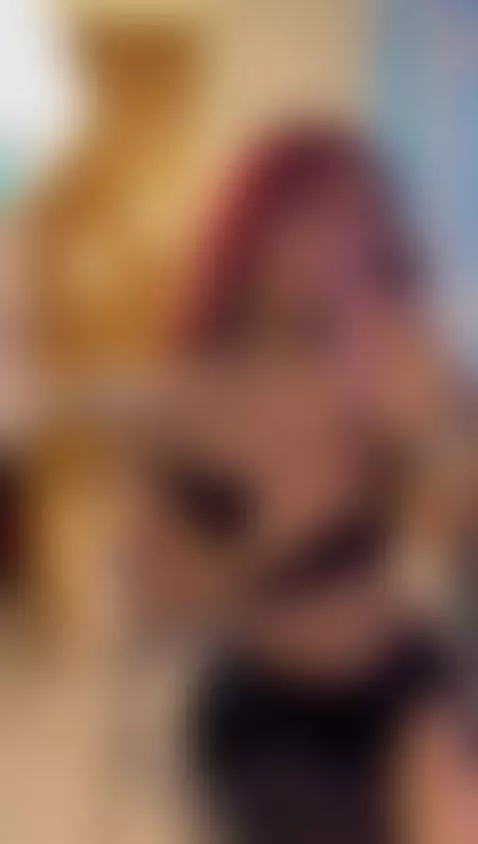 Mmm te gustan mis tetas? by naomyrey