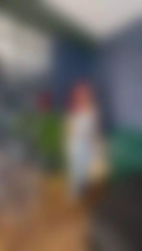 Your sexy petite girl by naomyrey