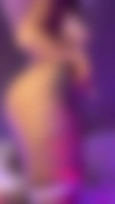 A touch of glitter, a sigh of mystery… and maybe a little mi... by fernanda-c