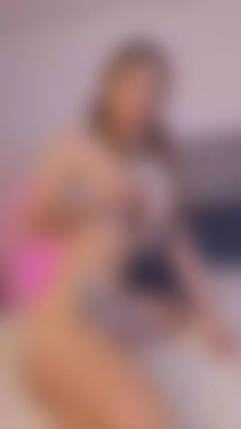 🔥I'm waiting for you to come make me happy🤤 by dannaroberts