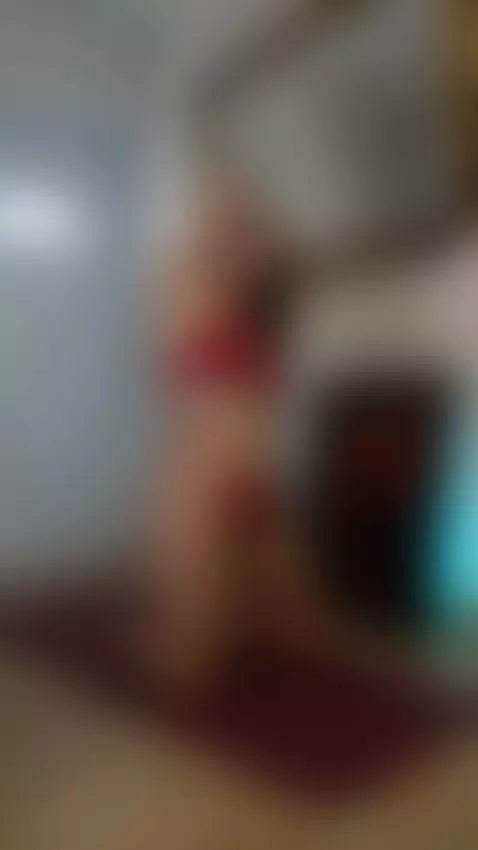 Balance, breath, and focus.
Moving slowly. Feeling strong.
Y... by emmanatural