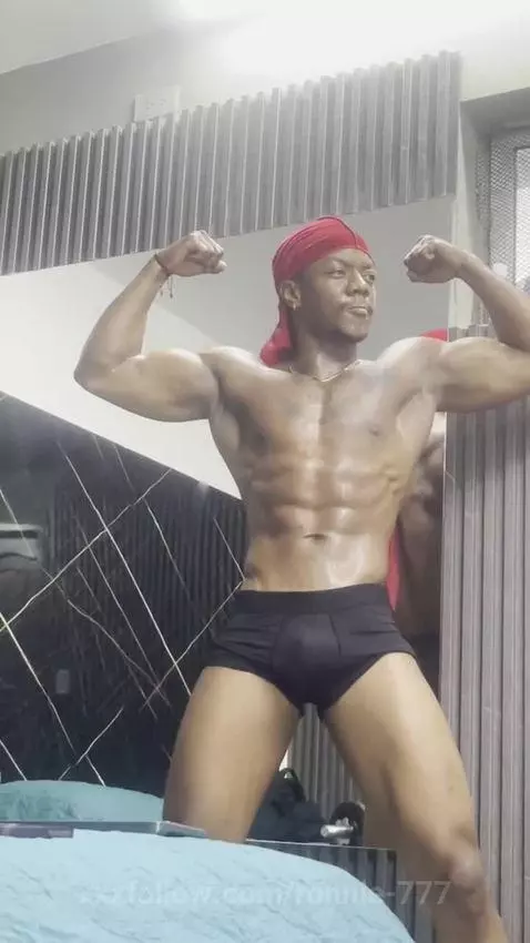 Bold & Bare🔞 by ronnie-777