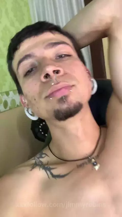 Hello!! follow me 😏 by jimmyrobins