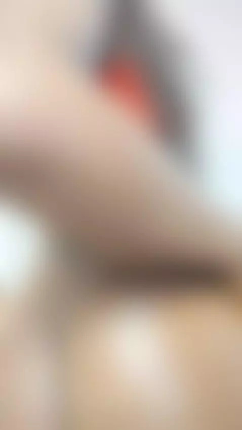 Just me, oil, and my tight little ass 🍑 by ritagibsonn