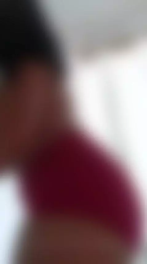 Ayúdame a vestir by evaa-grey