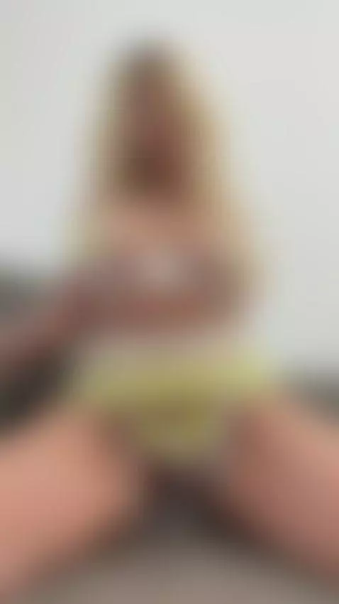 Bouncing my way into your fantasies. 🍑💦 by kathrinewolf