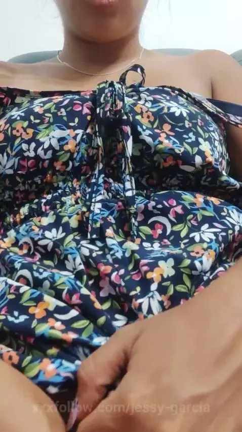 🍑 More curves, more pleasure, more fun. 😉💖 by jessy-garcia