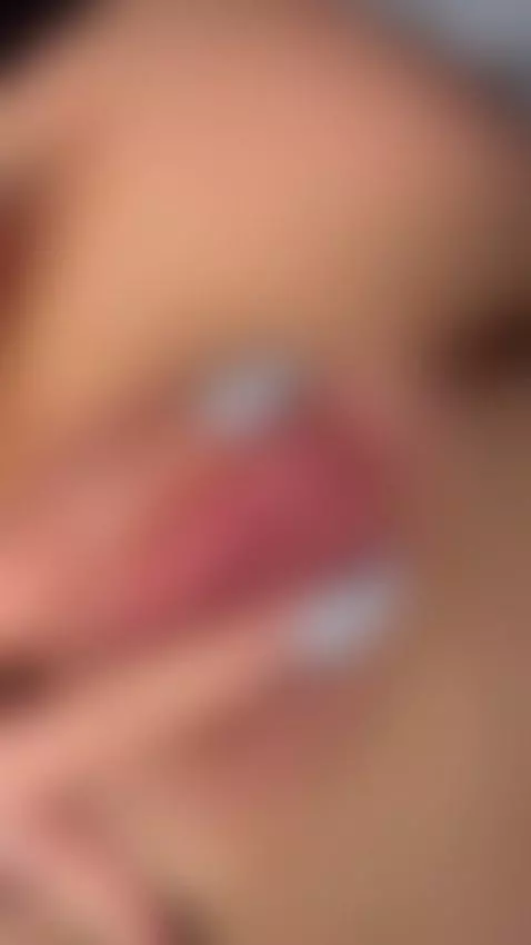 One glance and you’re in trouble! by leslieshay