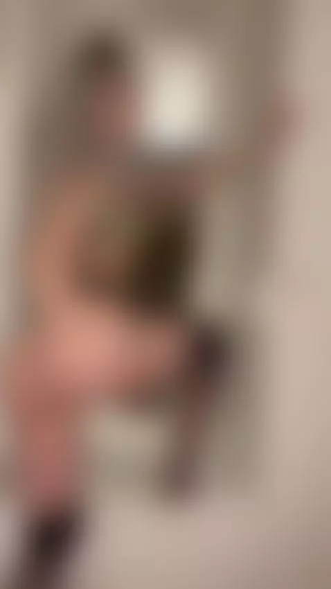 Countdown slows down as climax approaches again by leslieshay