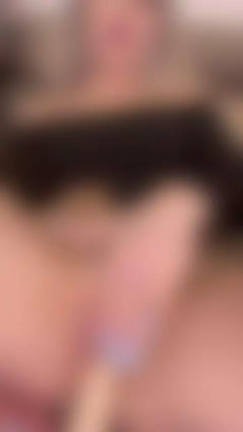 Thighs pull tight while climax hits deep by leslieshay