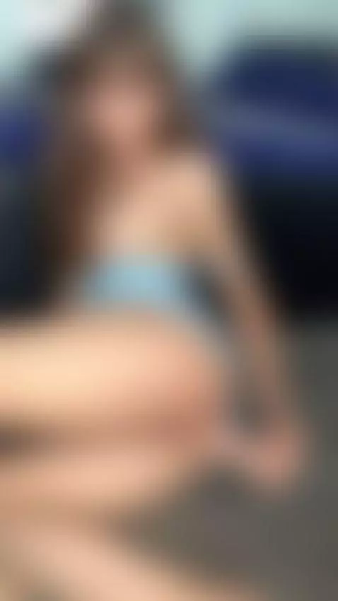 Legs spread wide while squirt hits hard by leslieshay