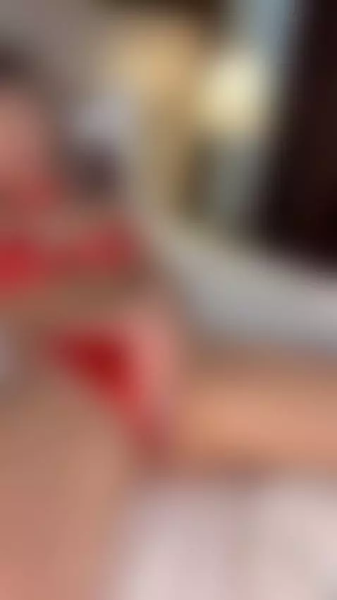 Hands gripping tighter as squirt resets again by leslieshay