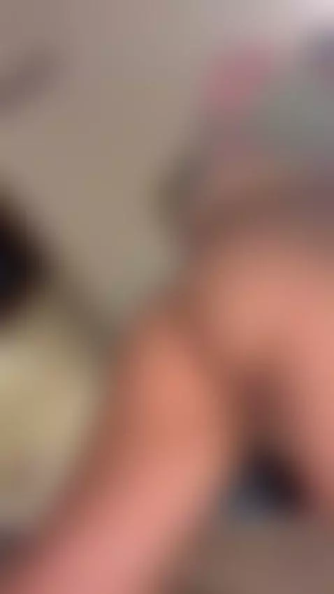 Can you stroke along while I touch my soaked pussy by leslieshay