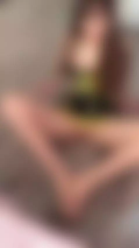 Do you feel how turned on I am just talking by leslieshay