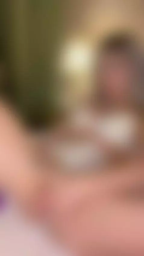 Do you love when I make a mess while moaning by leslieshay