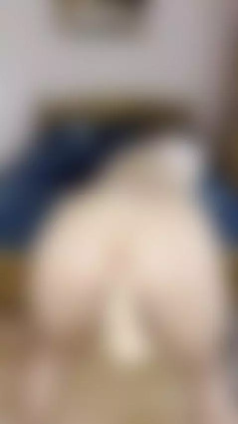 Should I beg louder or keep moaning until you cum by leslieshay