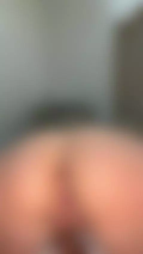 Ride it until I lose control and squirt hard by leslieshay