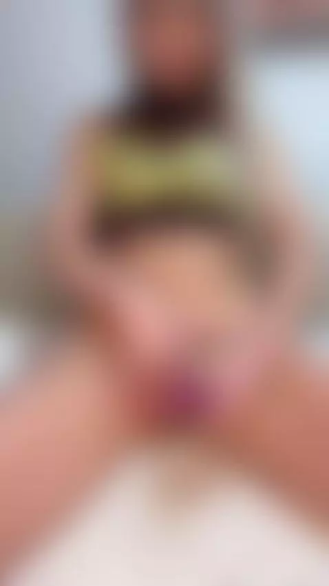 She tries to last, but her body betrays her by leslieshay