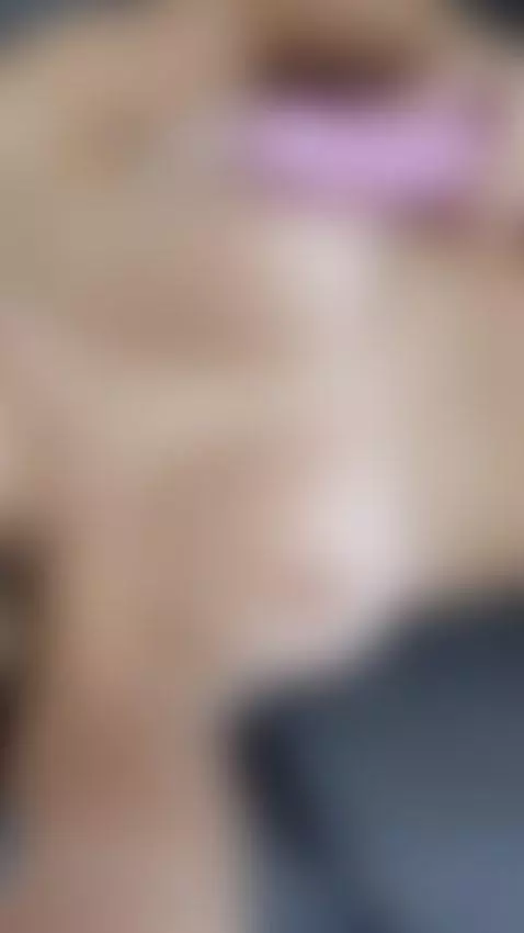 Legs shaking, fingers working harder by sianalopes