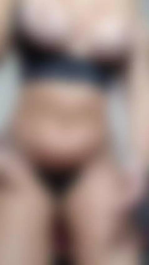 That moan came before I even slid the toy in by sianalopes