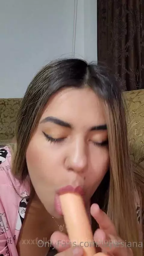 That vibrator didn’t make me scream like your voice would by sianalopes