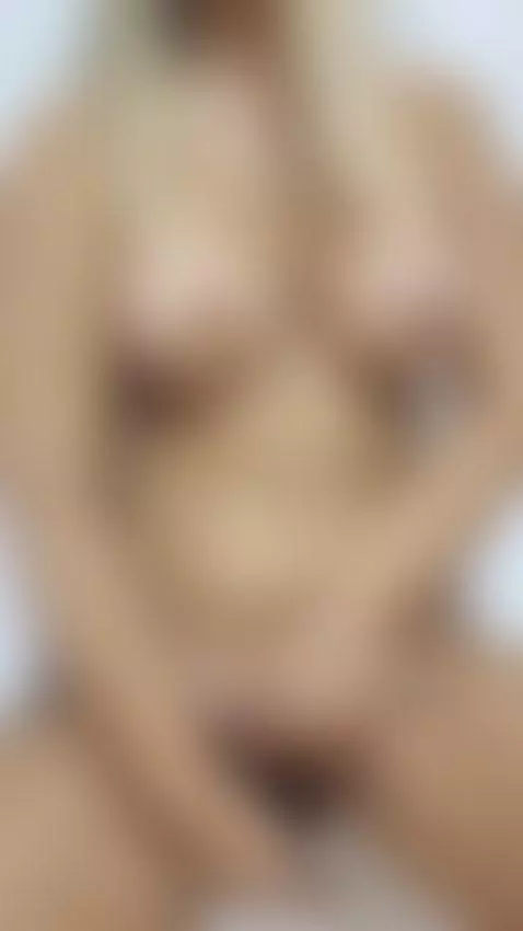 Should I moan softer or say “yes” even louder by sianalopes