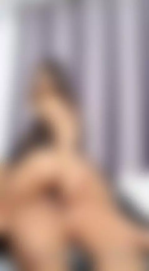 Do you love when I say “right there” over and over by sianalopes