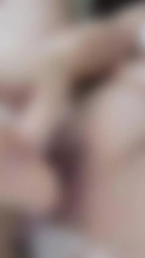 Keep your eyes open until the very last moan by sianalopes