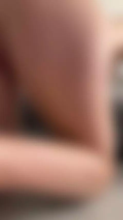 Trying to hold still but my body won’t let me by sugarivy