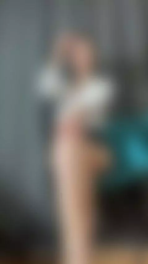 Legs trembling, lips parted, I can’t control it by sugarivy