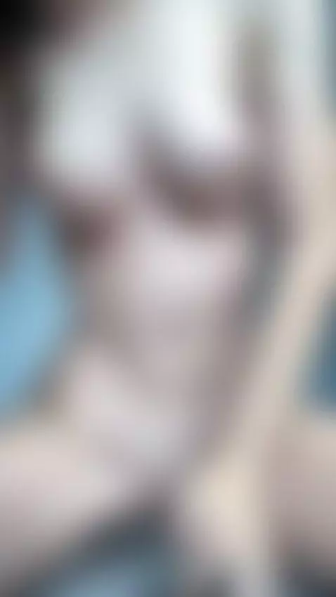 Fingertips shaking while breath skips again by sugarivy