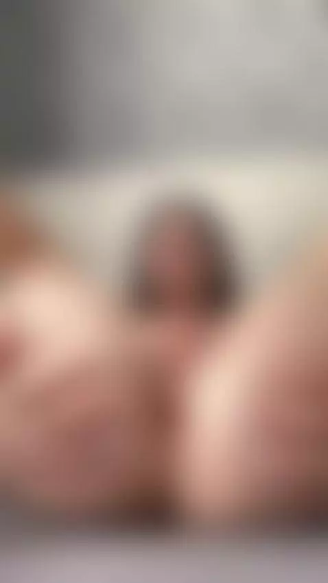 Watch that squirt spray across the camera lens by sugarivy