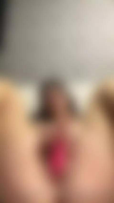 Moaning turns into broken soft gasps by sugarivy