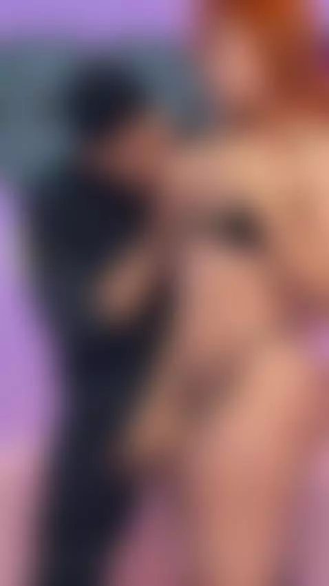 Esta pelirroja bajita con esas tetas tan ricas me tiene loco... by angelcruzx