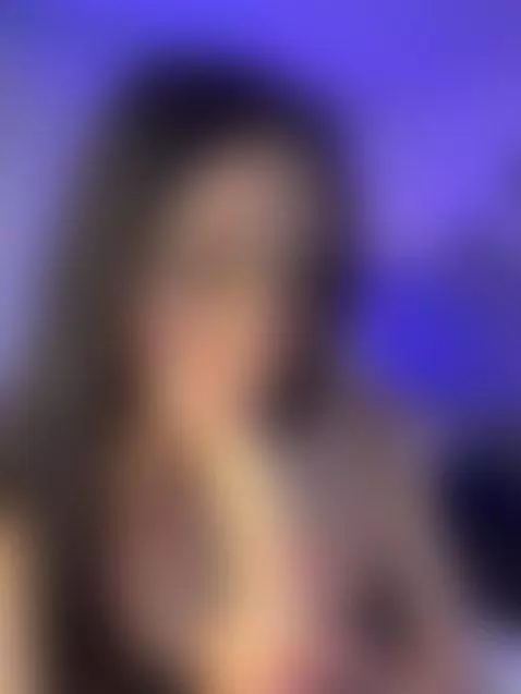 Let's start this weekend with a good blowjob full of saliva🤤... by miller-vanessa