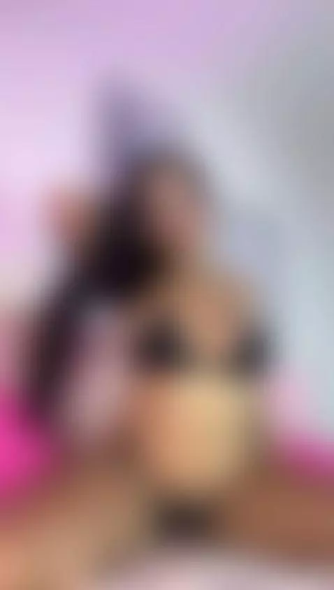 😈Are you able to make this sexy brunette happy?😈FOLLOW ME by danilopezzz