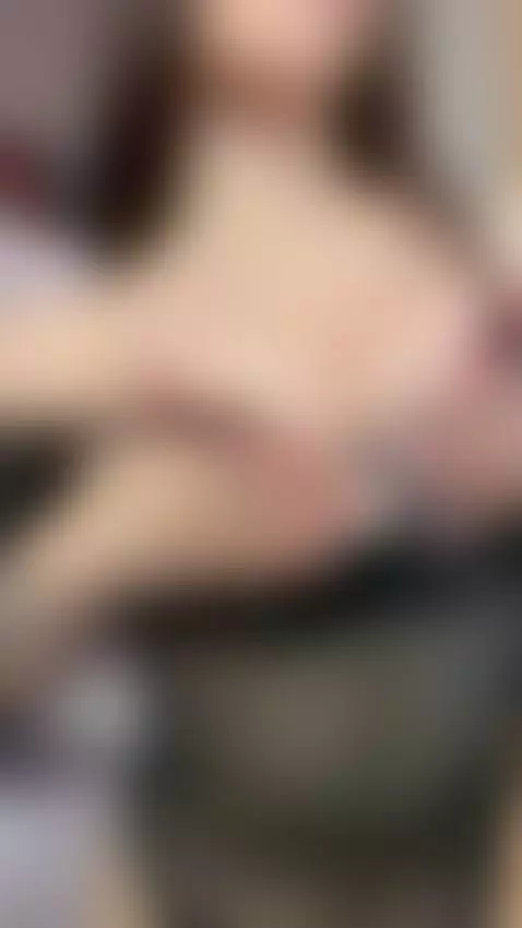 boobs tease by elizzzza