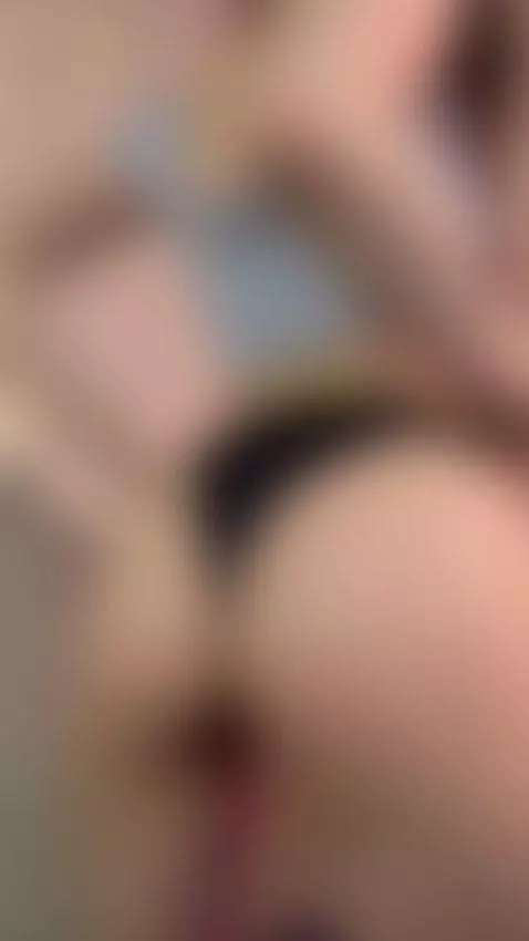 shy, 18, teen18+ by elizzzza