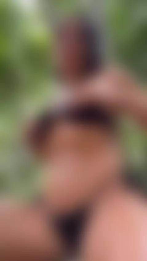 I am pure naturalness with extreme sensuality. by melisurita