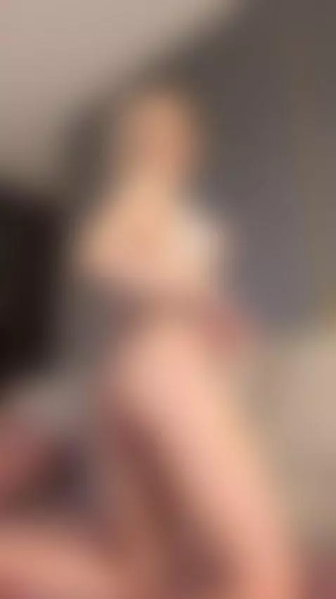 Naughty girl is ready to relieve your stress 😘 by alessiaquinn