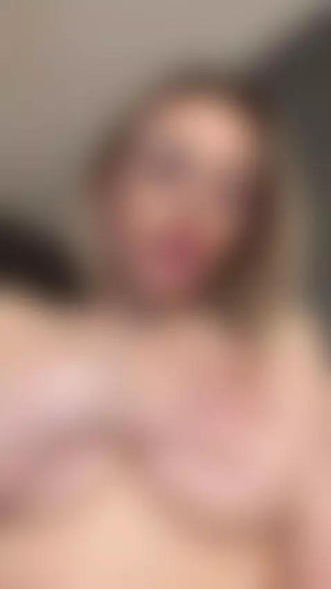 I know you wanna suck my tits babe 😏 Do it by alessiaquinn