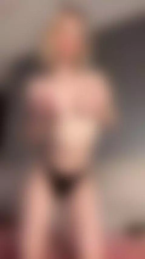 What naughty things are you gonna do with me babe? 🥵 by alessiaquinn