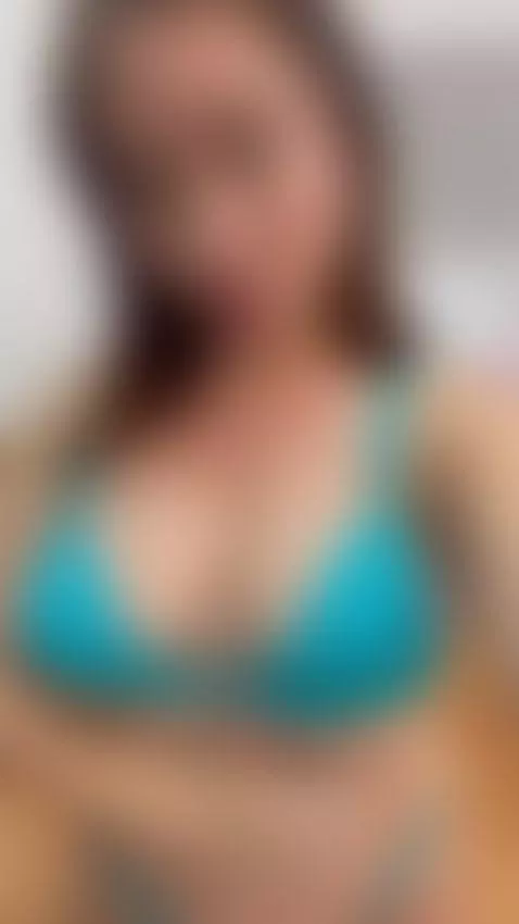 Sexy girl by scarletttesla