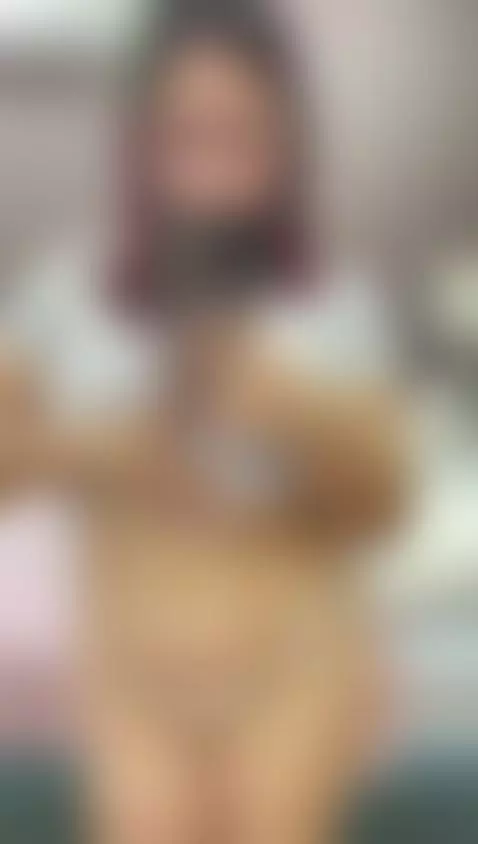 Kinky girl by scarletttesla