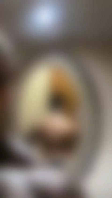 Muscles in the mirror 🤤💪🏽 by christianchauxx