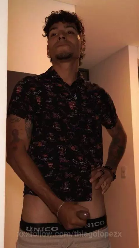 Si supieran lo que estoy viendo 🥵 by thiagolopezx