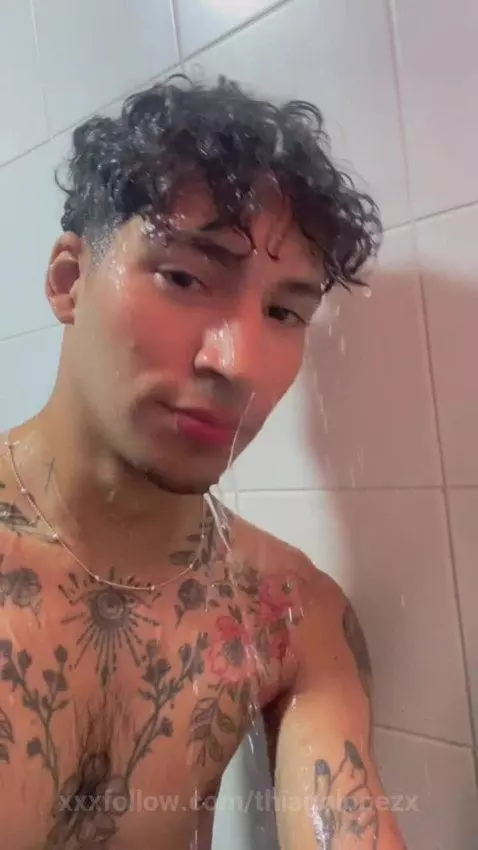 shower 💦 by thiagolopezx