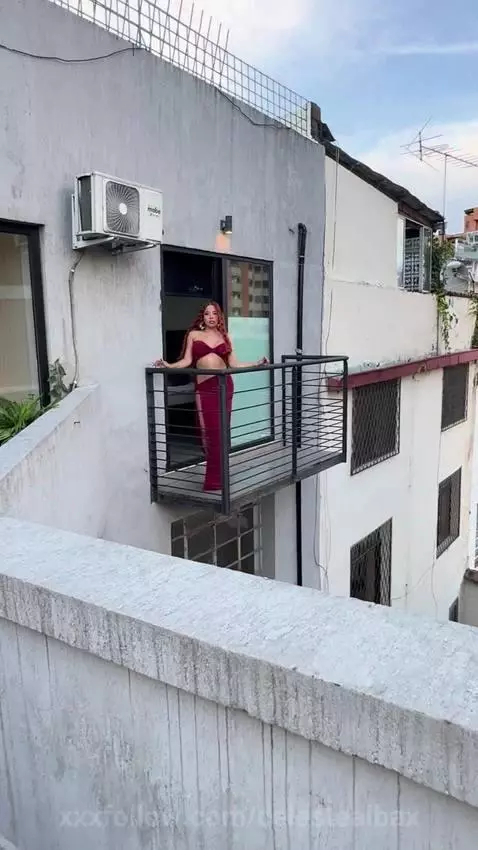 Tetas al aire para mis vecinos 💋 by celestealbax