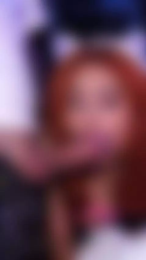 Te la chupo entera antes de jugar? by celestealbax